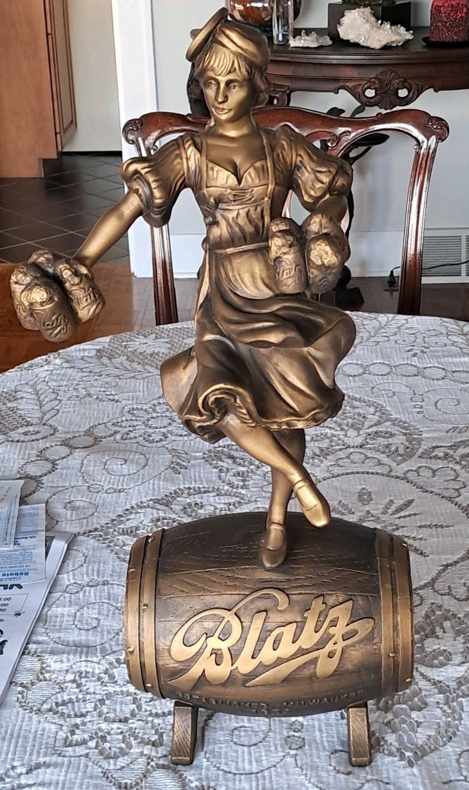 Blatz Beer Valerie Barmaid Girl Display Statue 1986 Vintage Bronze Tone