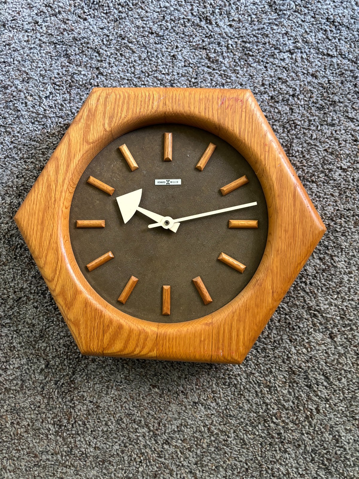 Vintage Howard Miller George Nelson Wall Clock #622-662 Wood Quartz