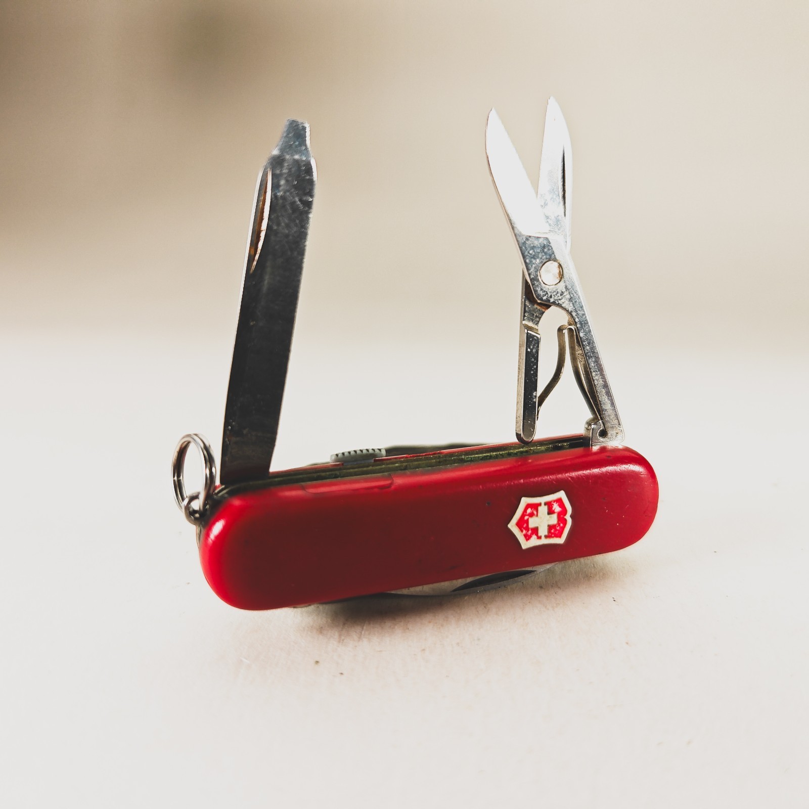Victorinox Midnight Manager 58mm Red With Red LED And Pen 58mm