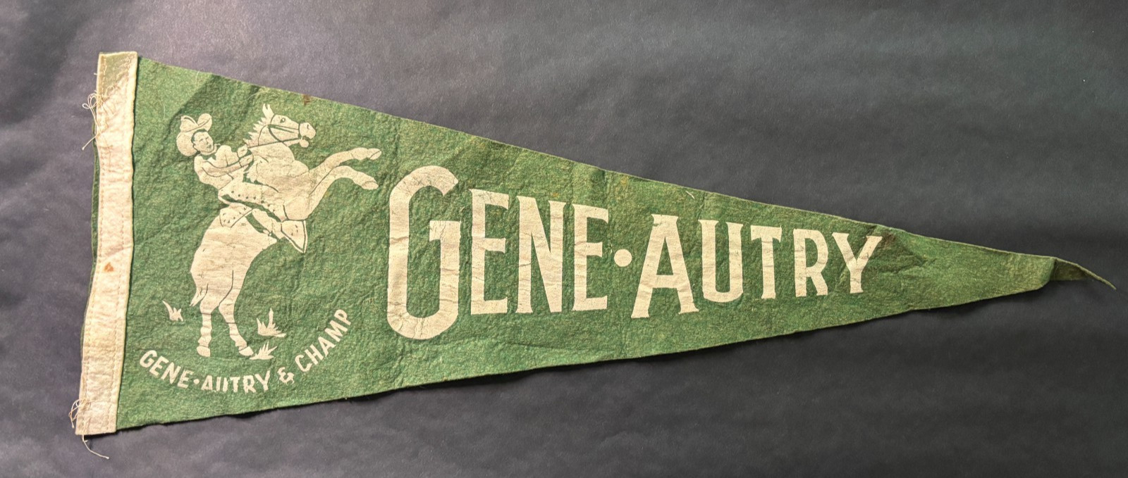 Rare Vintage 1940\'s Gene Autry and Champ Green Felt Pennant 26\
