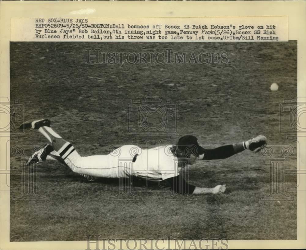 1980 Press Photo Bosox player Butch Hobson versus Blue Jay at Fenway Park