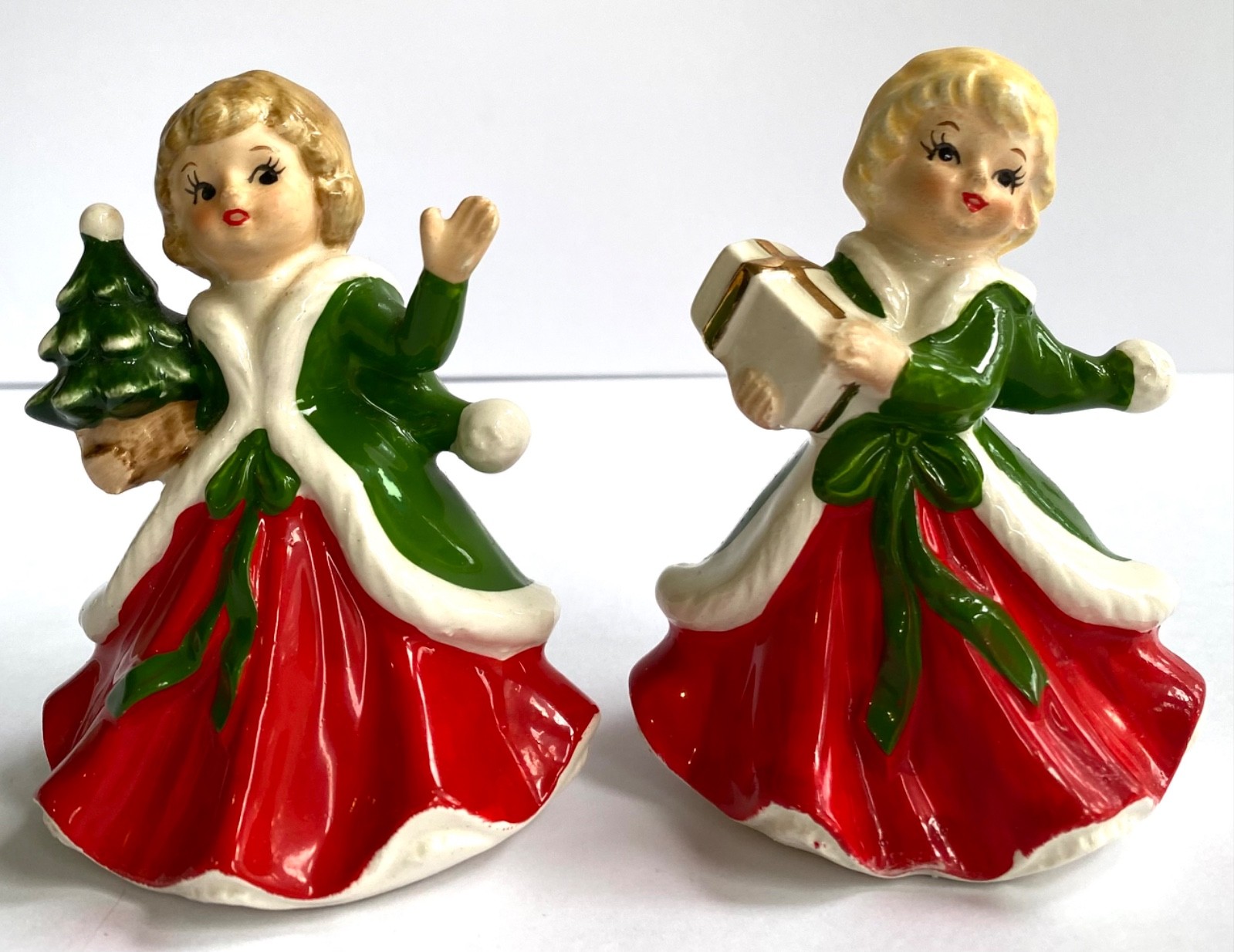 VTG Lefton Christmas Girl Holding Gift/ Tree Fig724 Ceramic Japan 4” Set Of 2
