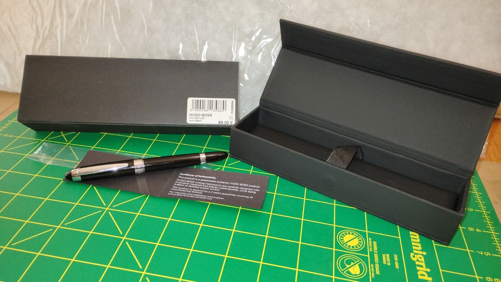 HUGO BOSS ICON FOUNTAIN PEN