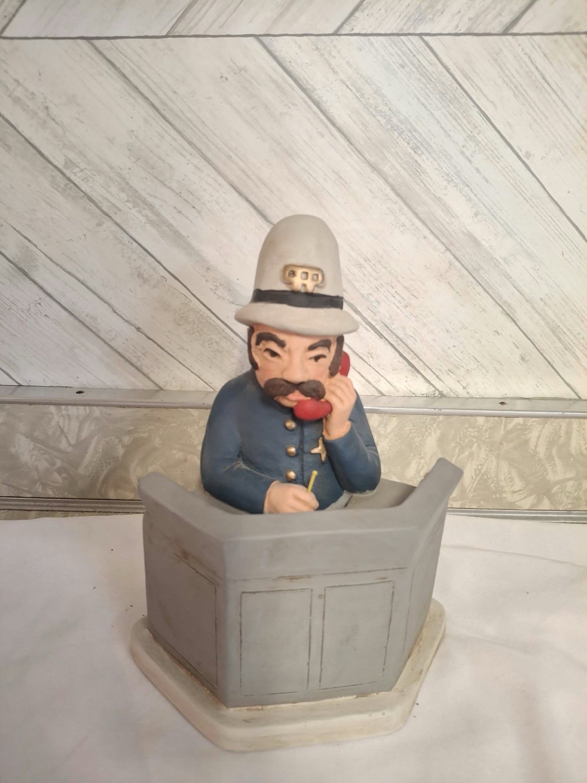 Vintage 1991 Pinkerton / California Plant Protection Chalkware Security Guard