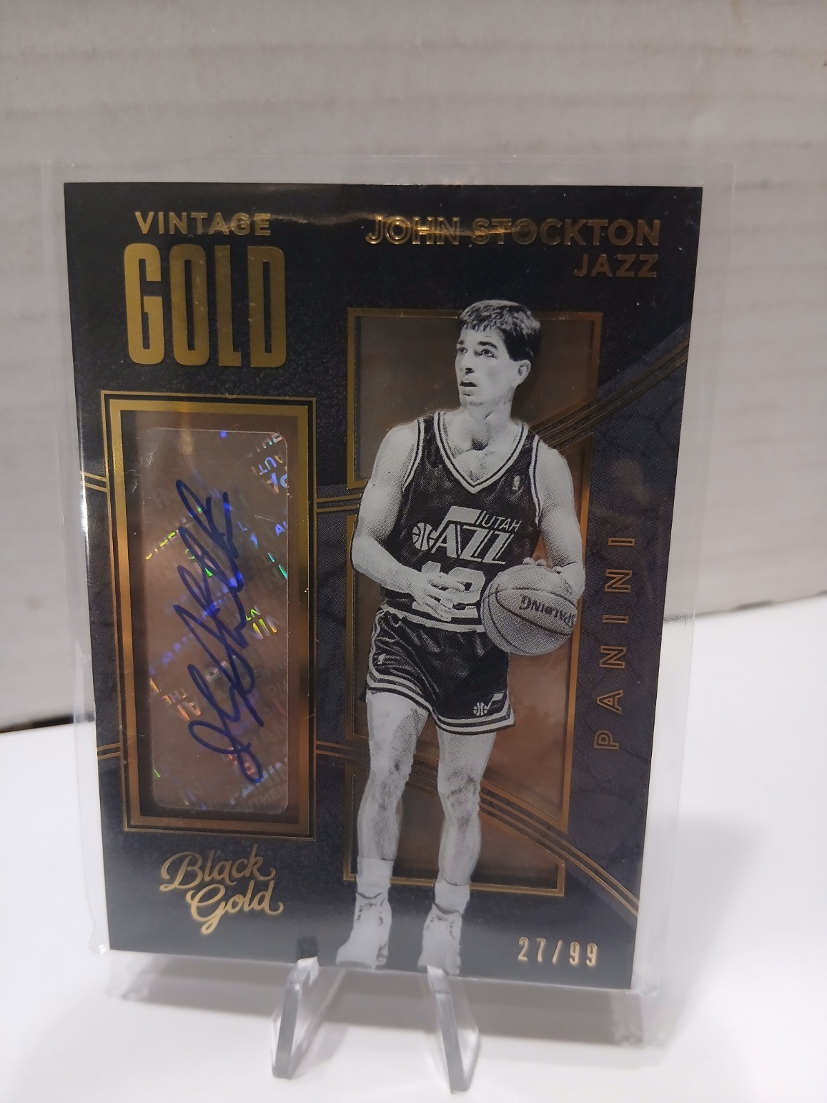 2015-2016 PANINI BLACK GOLD John Stockton VINTAGE GOLD AUTO #16 /99 2015-2016 PANINI BLACK GOLD John Stockton VINTAGE GOLD AUTO #16 /99