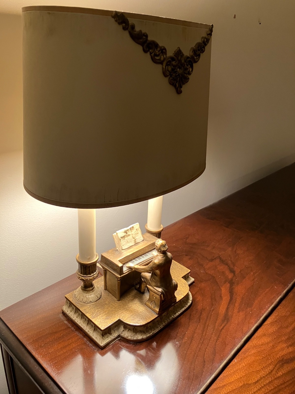 RARE ANTIQUE FIGURAL 1932 BEETHOVEN THEMED PIANO LAMP w/ORIG’L SHADE