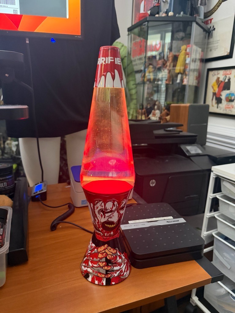 TERRIFIER ART THE CLOWN BLOODY LAVA LAMP - HALLOWEEN HORROR DECOR LARGE 17 Inch
