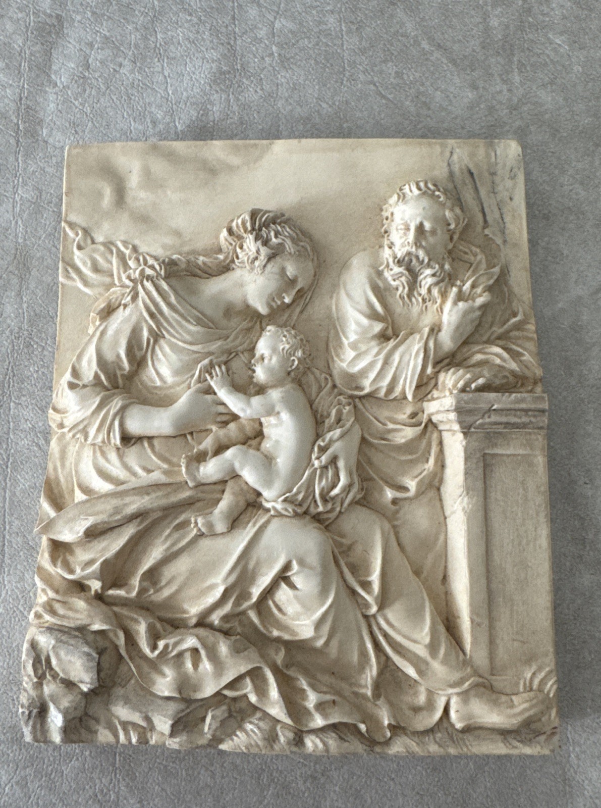 VTG Holy Family Madonna Child Relief Plaque 4.25”W 5.25”T Resin Wall Hanging