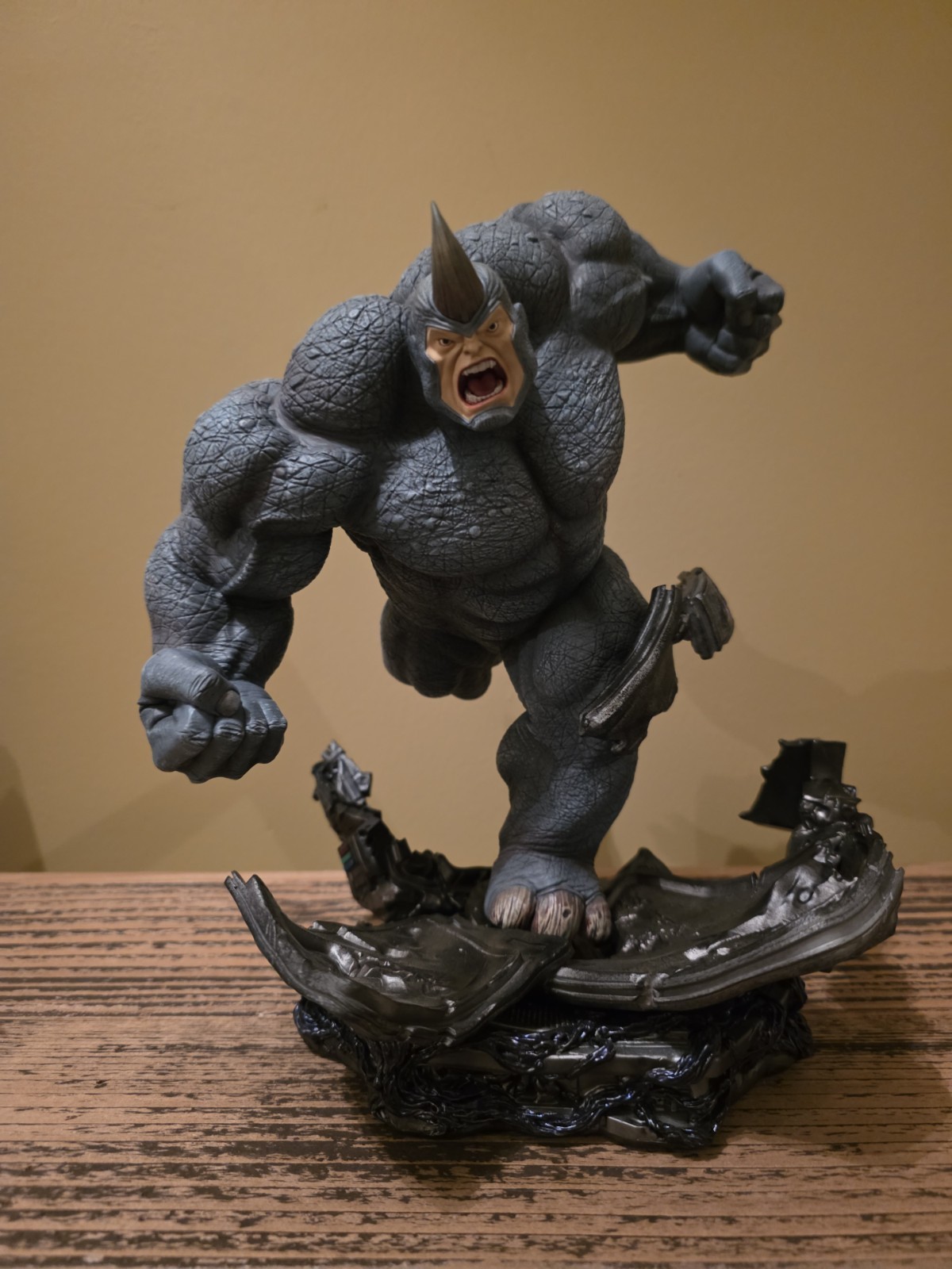 IRON STUDIOS RHINO 1/10 SCALE - U.S. seller