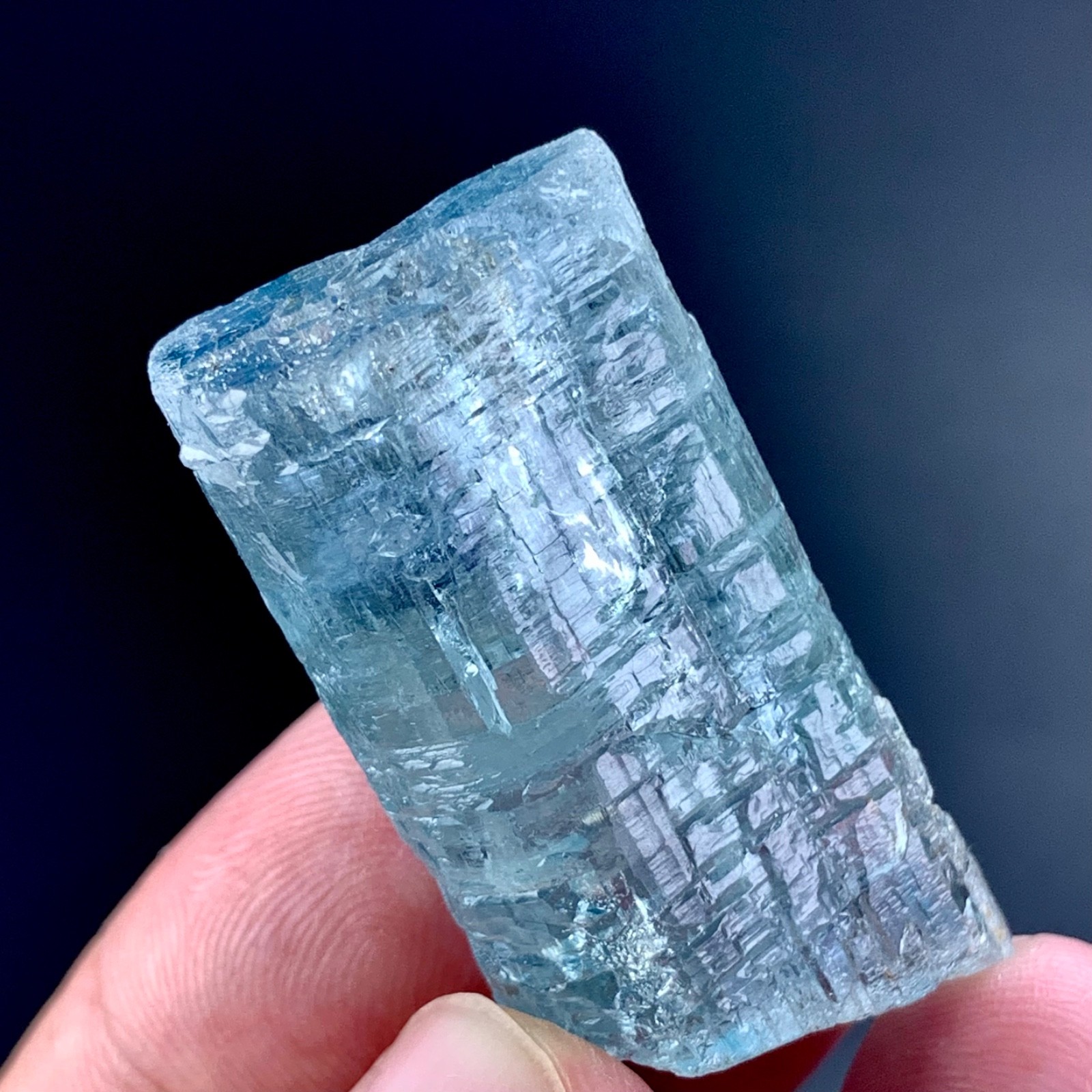 90 CT Terminated Natural Top Quality Rare Dark Blue Aquamarine Crystal