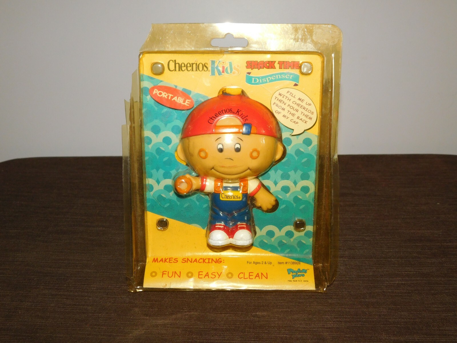 VINTAGE FOOD  TOY CHEERIOS KIDS SNACK TIME DISPENSER UNOPENED NOS NEW