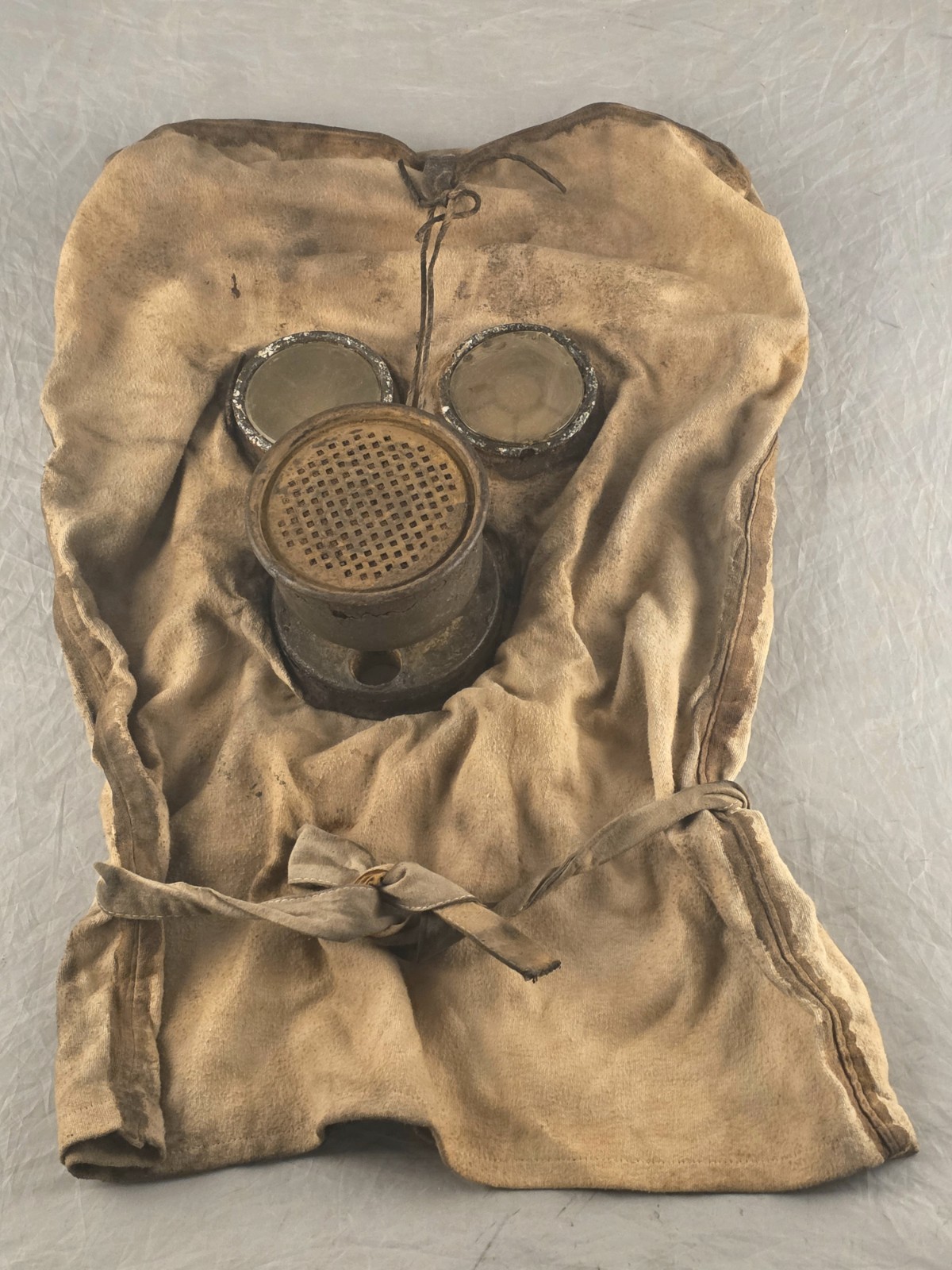 WWI IMPERIAL GERMAN GAS MASK FOR WOUNDED
