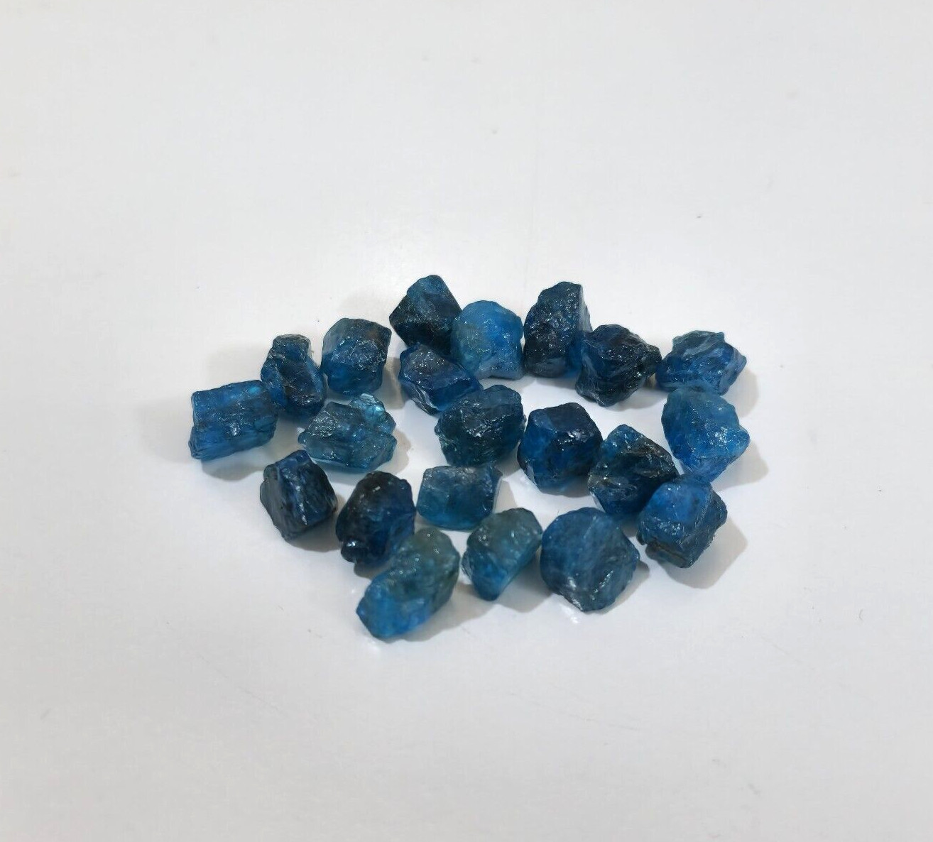 High Quality Rare Blue Apatite Raw 21 Pcs Lot Size 8-10 MM Pretty Loose Gemstone