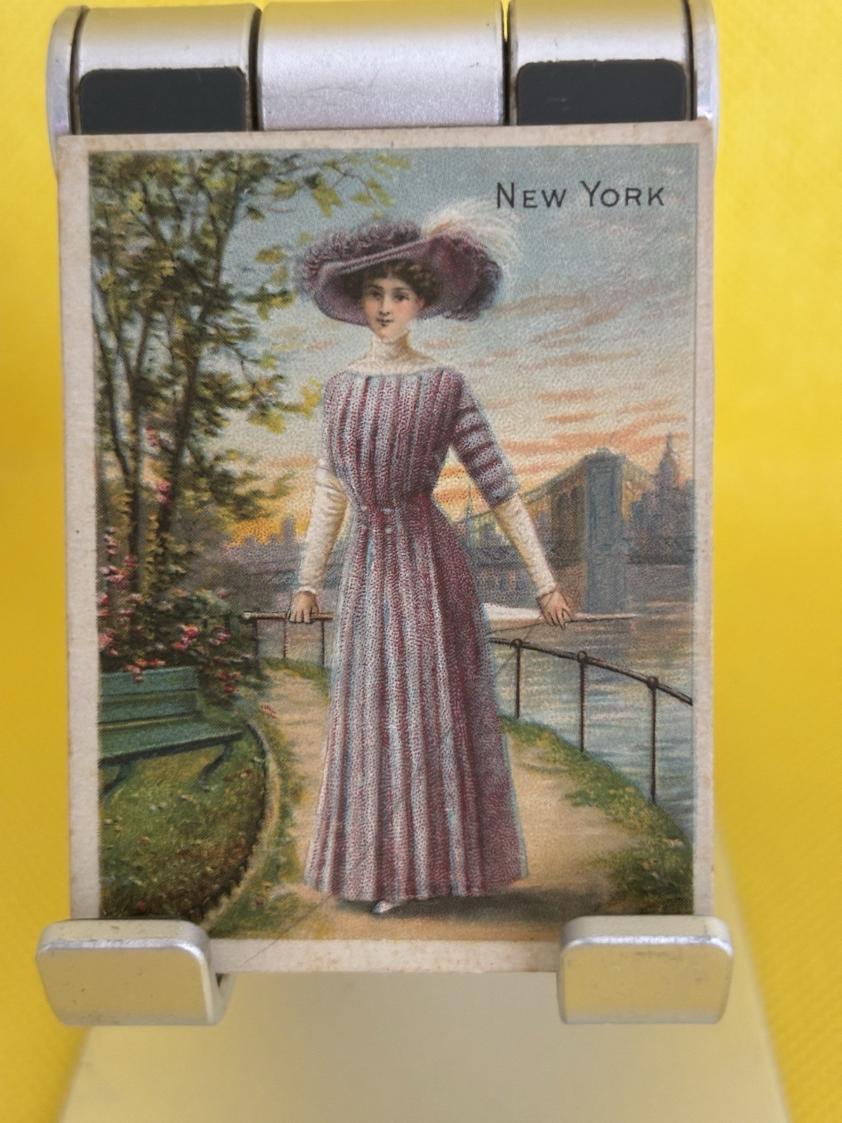 T52 Helmar Costumes & Scenery Tobacco Card, 1912, New York 