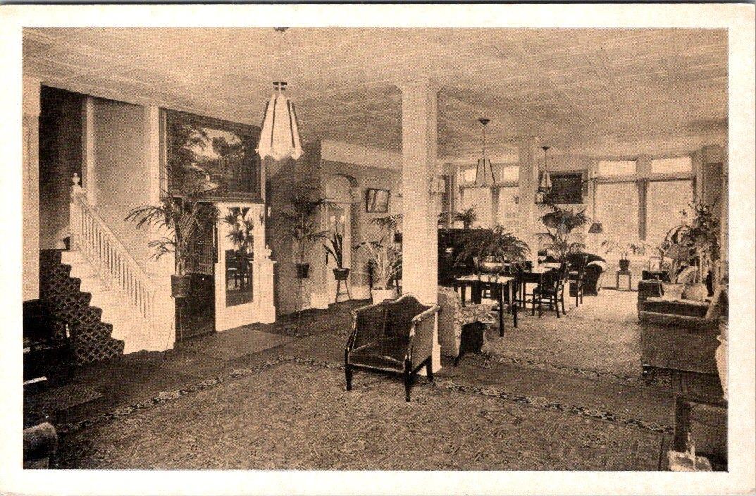 1930-40\'s HOTEL KINGSTON ATLANTIC CITY NJ LOBBY POSTCARD
