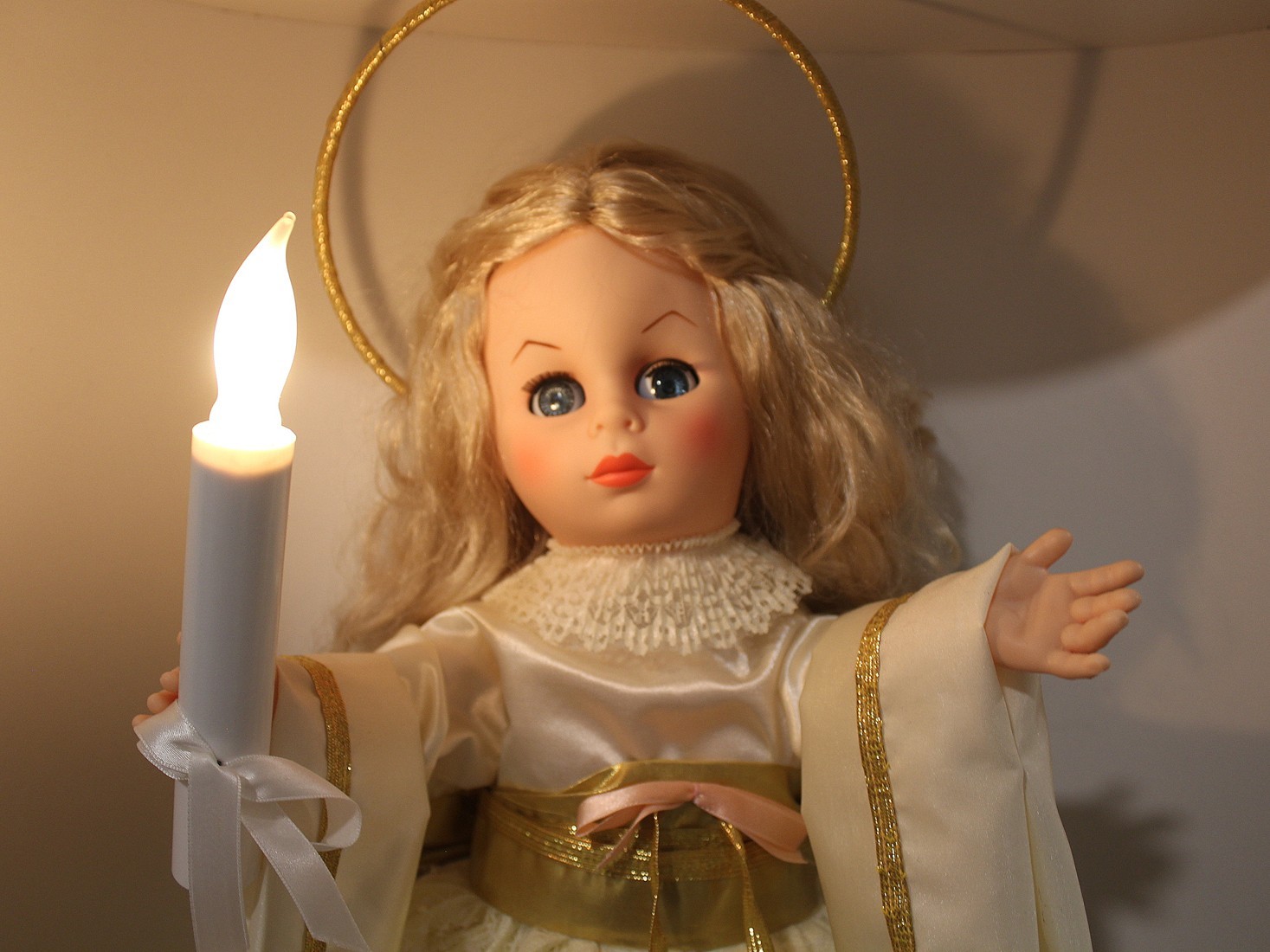 NOS Vintage 1980s Display Arts Little People Animated Christmas Angel Motionette