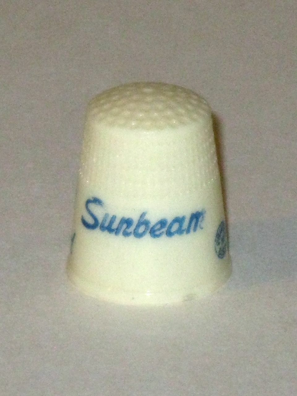 Vintage 1950s SUNBEAM & STROEHMANN\'s BREAD Advertising Thimble