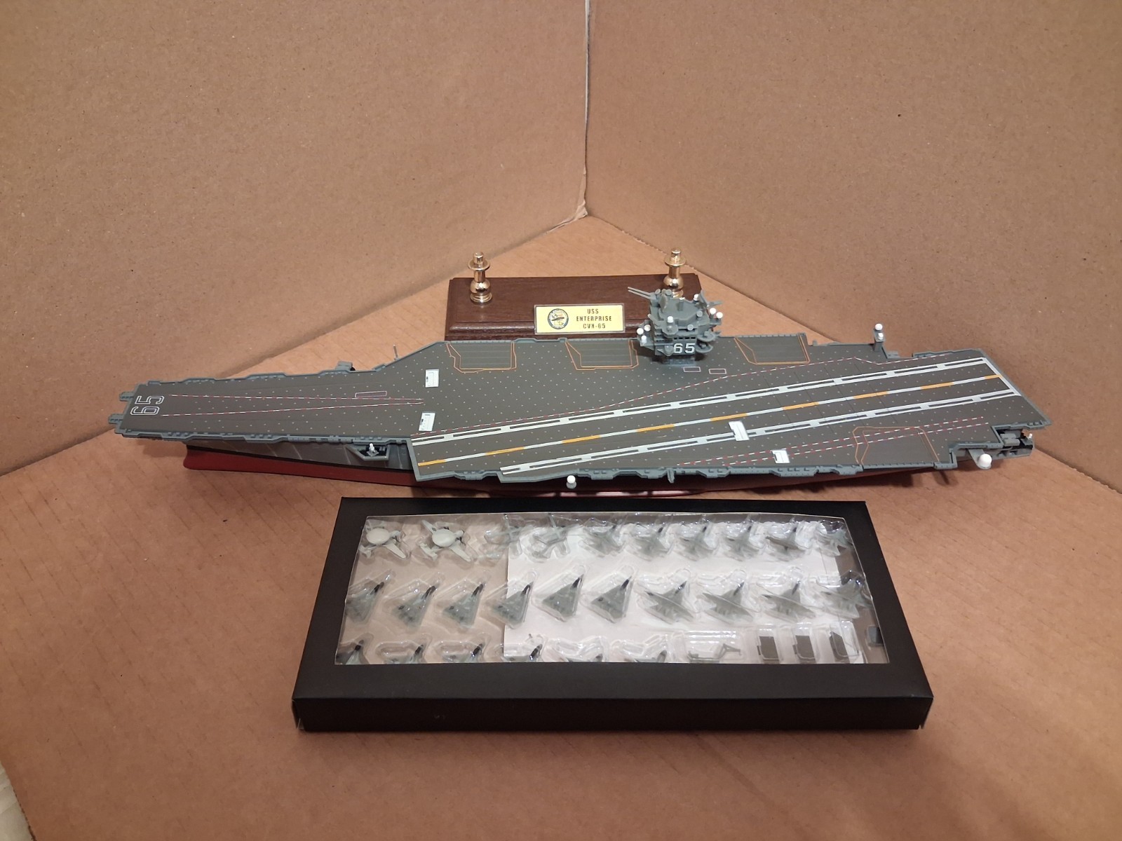 USS Enterprise (CVN-65) 1/700 Die Cast Model