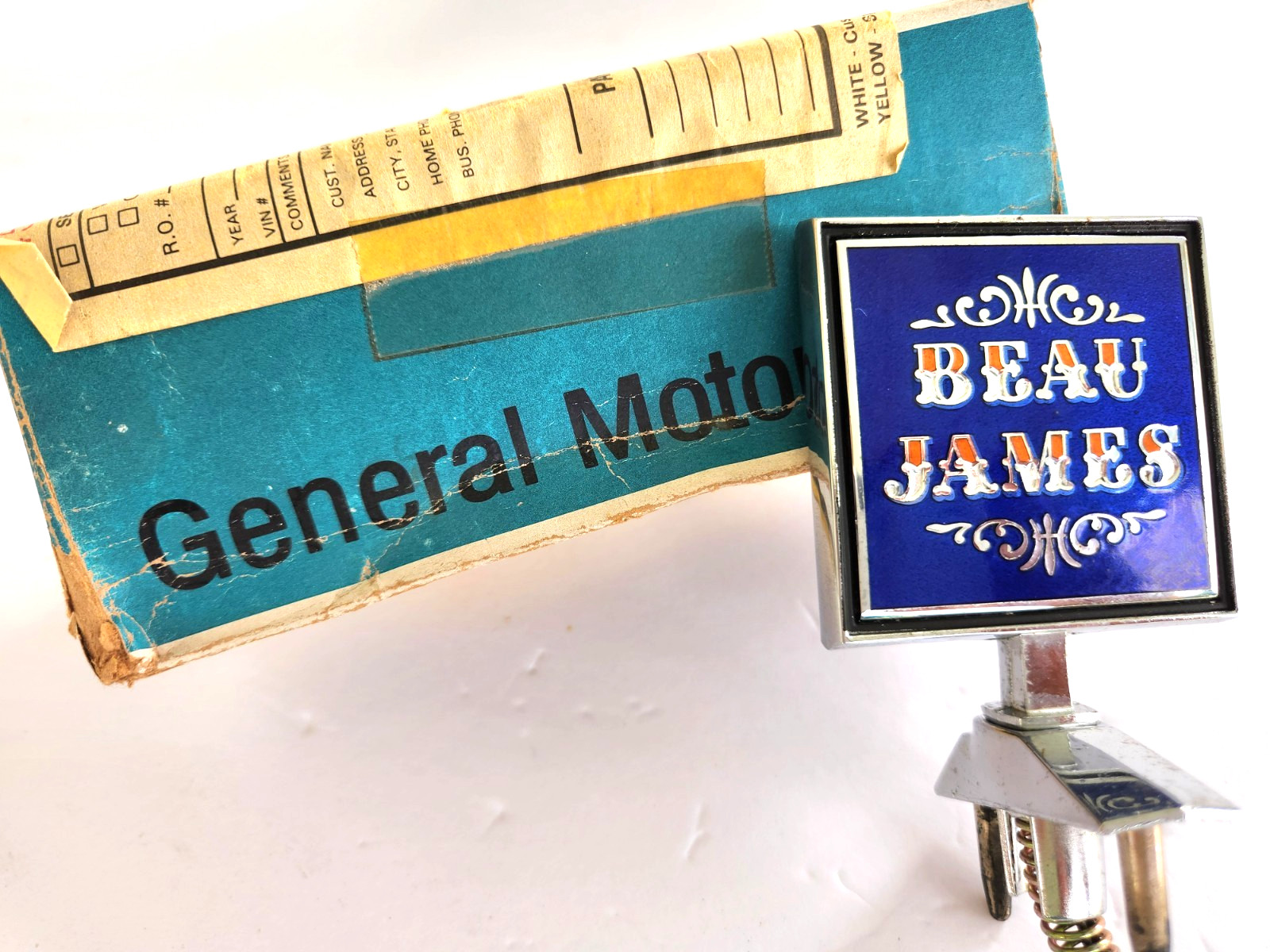 RARE NEW OLD STOCK 1975 GMC SIERRA PICK UP TRUCK BEAU JAMES HOOD ORNAMENT w BOX