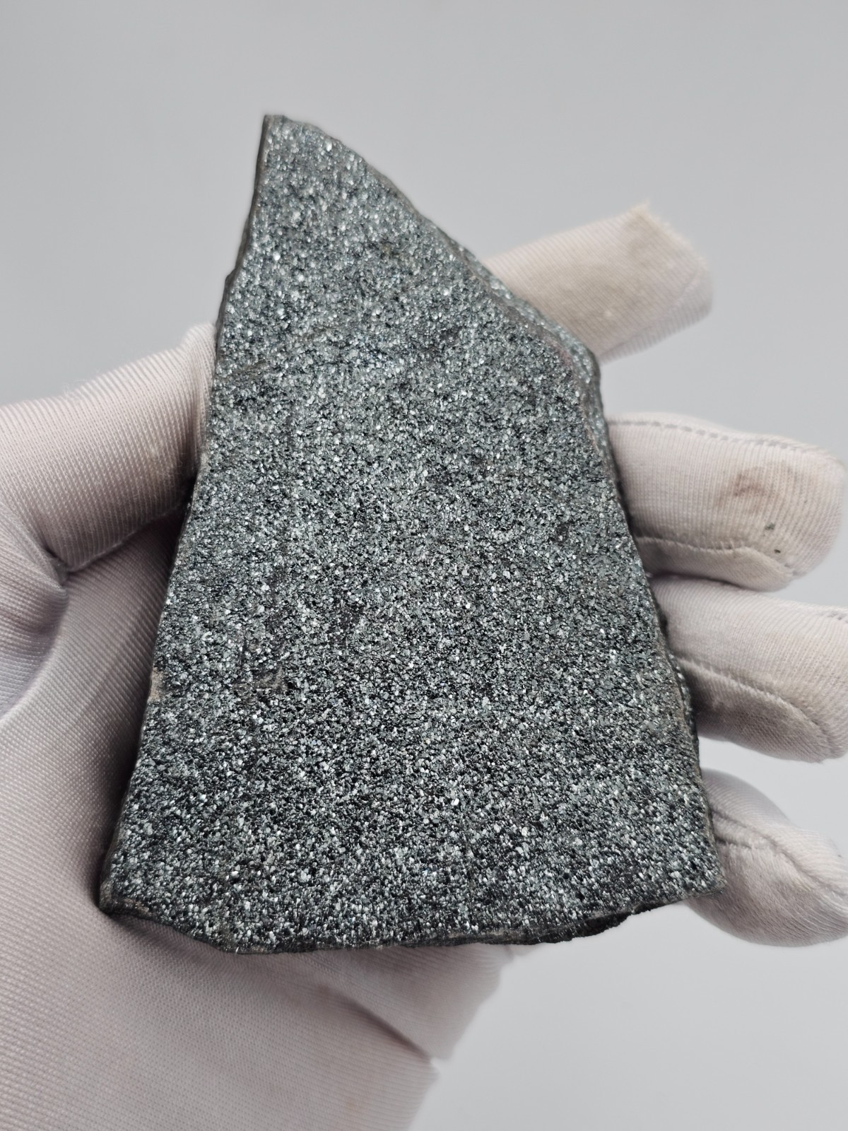 Hematite specularite is a unique specimen for collectors 426 g