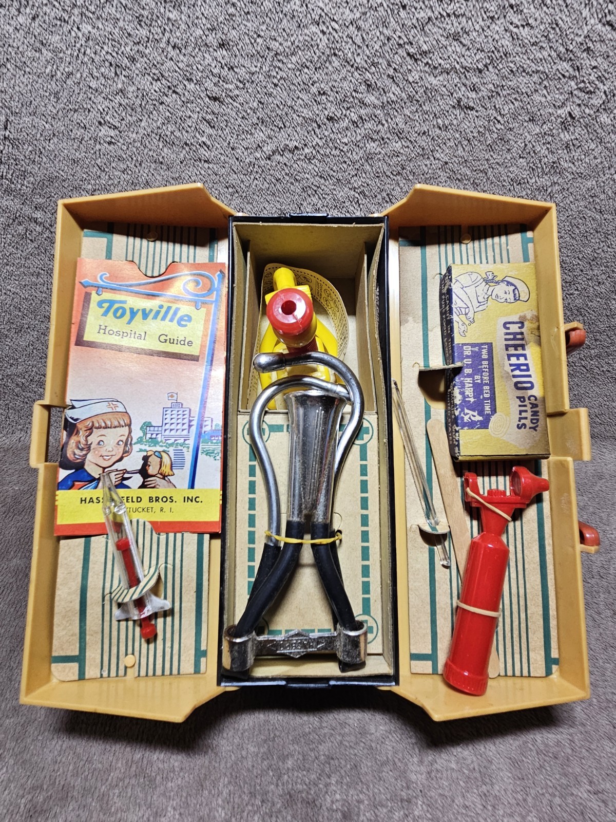 (LOOK) Vintage 1950s Walt Disneys Mickey Mouse Doctor Kit 1335 Hasbro Rare 