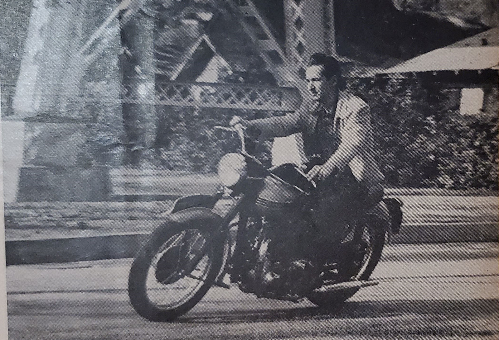 1954 TRIUMPH Super Sports TIGER 110 Motorcycle Road Test from Cycle 1MC33