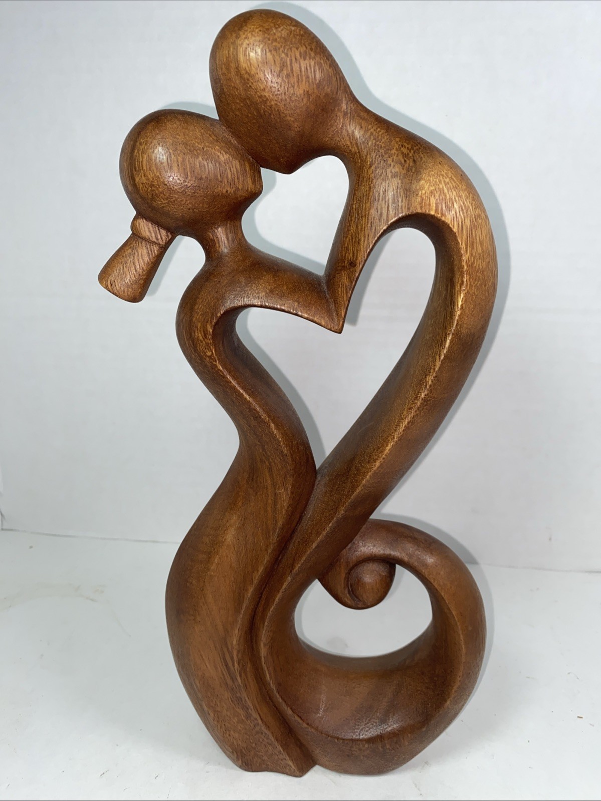 Vintage Hand Carved 12” Wooden Kissing Couple Signed Wirata (E9)