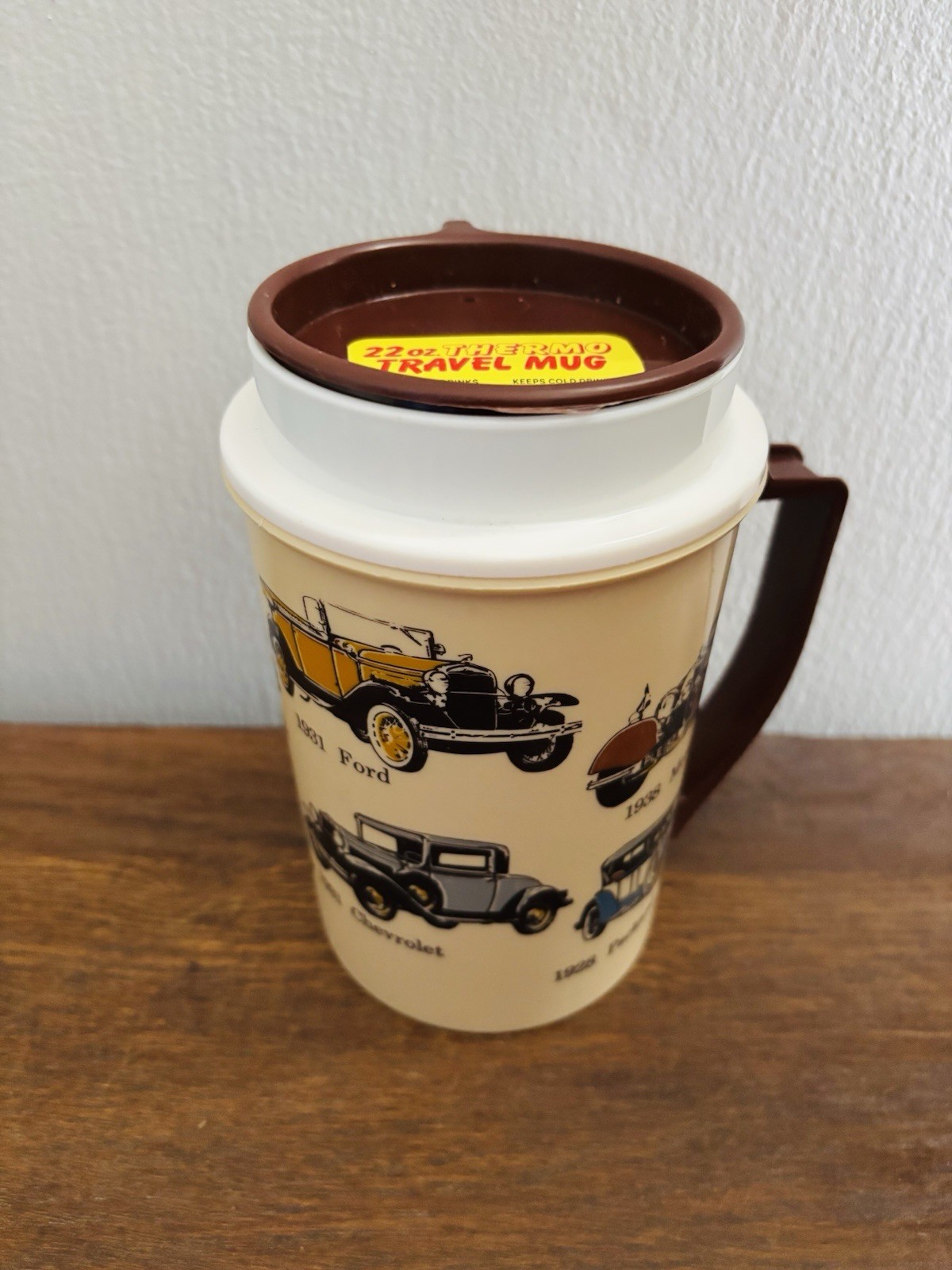 Vtg Thermo Antique Car Themed 22oz. Travel Mug / Lid Whirley Industries USA 
