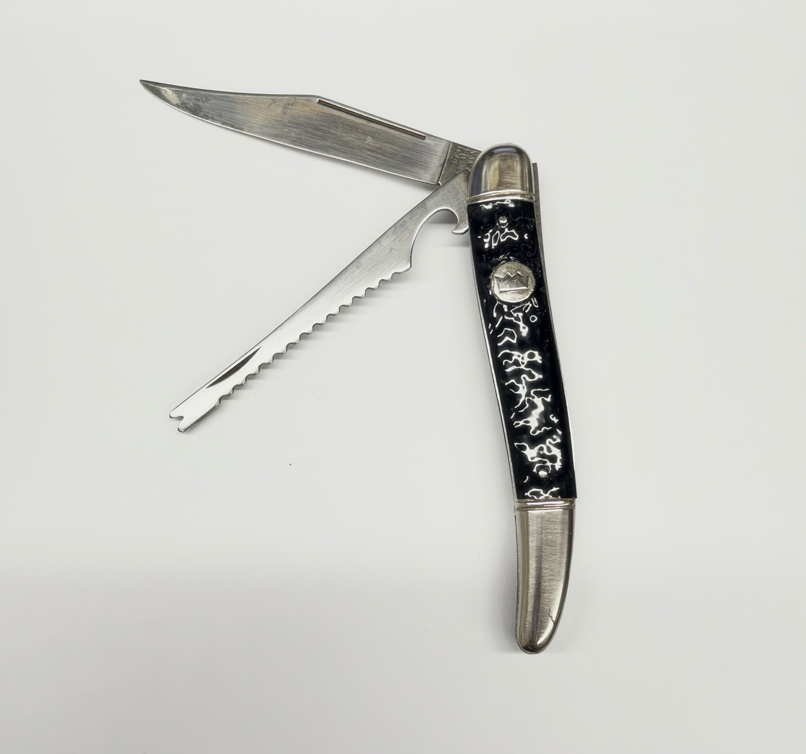 VINTAGE 1956-88 IMPERIAL FISHING POCKET KNIFE WITH SCALER