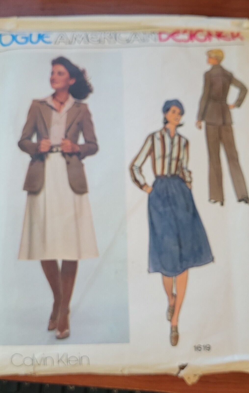 Vintage Vogue 1619 Sewing Pattern American Designer Calvin Klein Size 8 Uncut