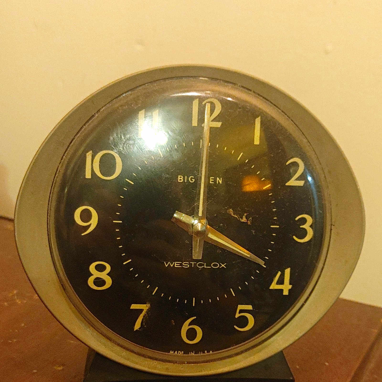 Westclox Big Ben Round Black Analog Metal Alarm Clock w/ Arabic Numerals