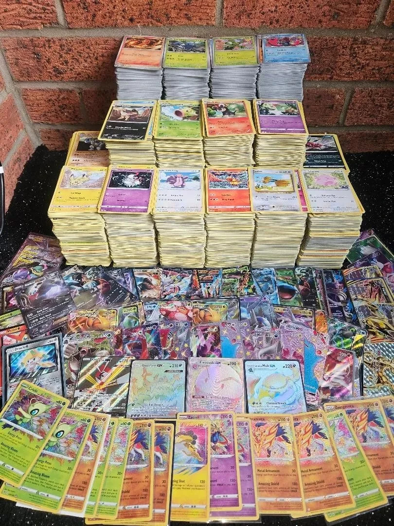 POKEMON CARDS BUNDLE V or VMAX ULTRA RARE FULL HOLO CARD + HOLO SHINY CARDS