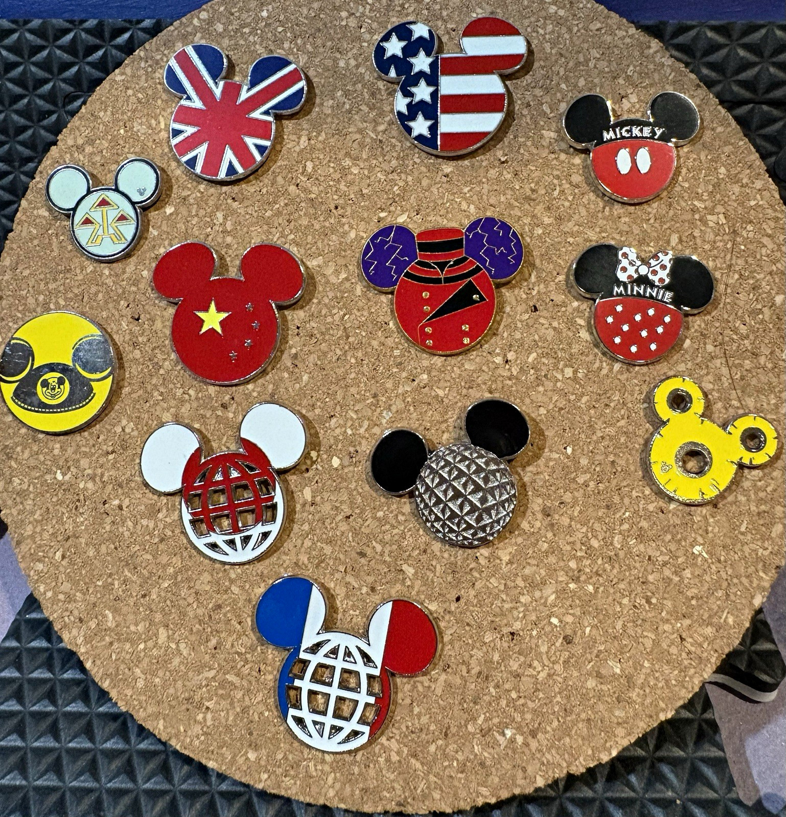 Disney Mickey Mouse Icon Pin Set Lot - Flags Theme Character Head Designs
