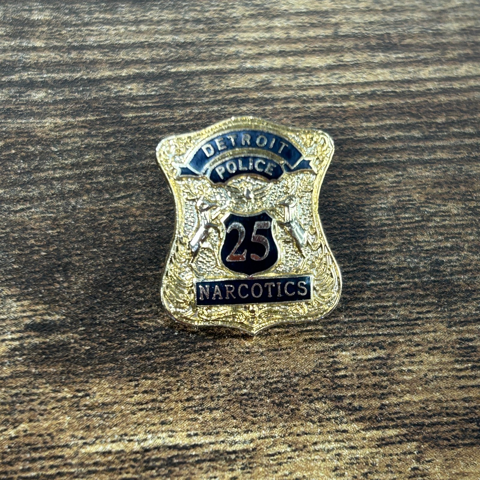 Vtg Detroit Police Narcotics Gold Tone Lapel Pin Vtg Detroit Police Narcotics Gold Tone Lapel Pin