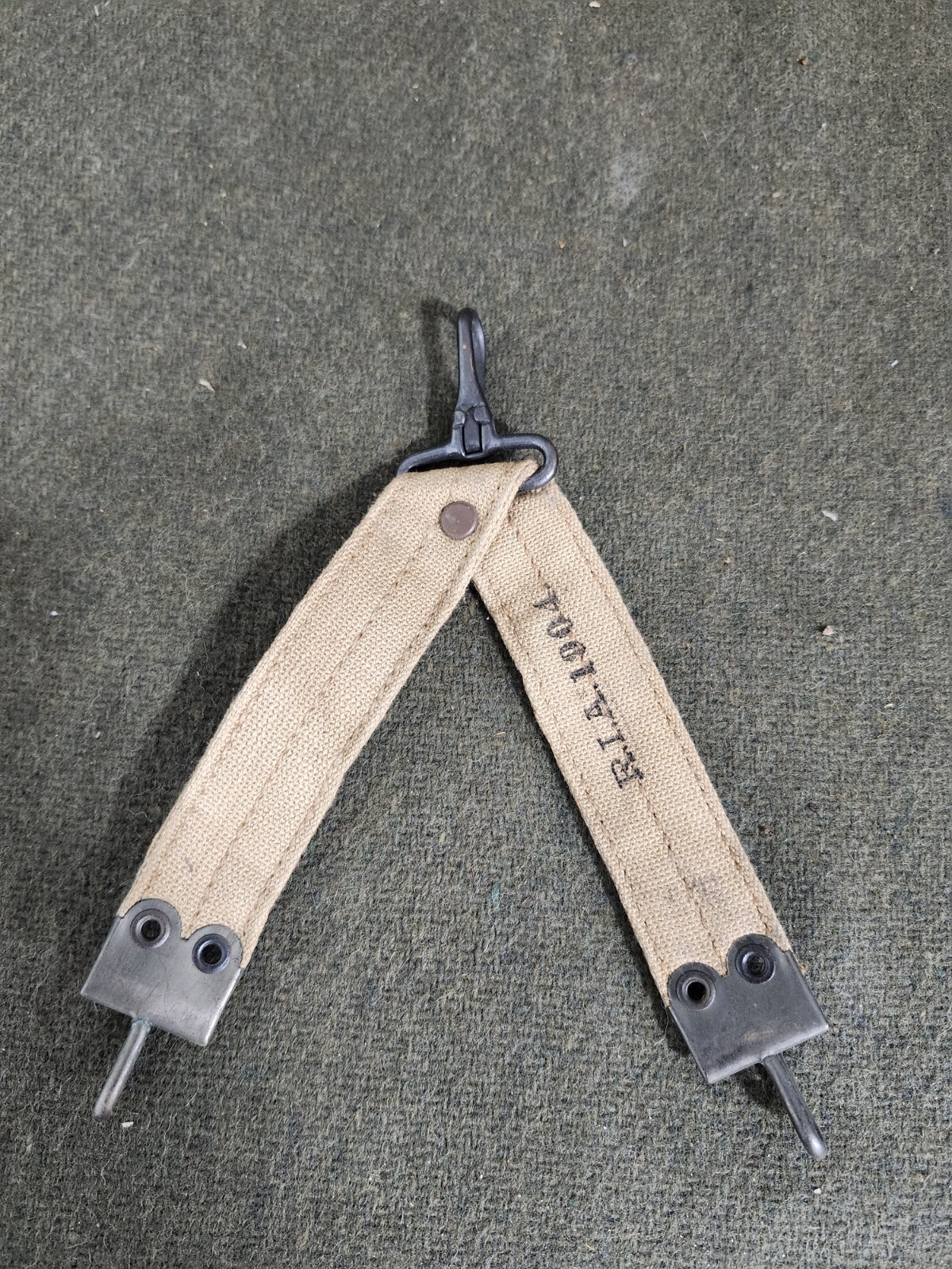 US SPANISH AMERICAN WAR PRE WW1 CANTEEN HANGER RIA 1904 US SPANISH AMERICAN WAR PRE WW1 CANTEEN HANGER RIA 1904