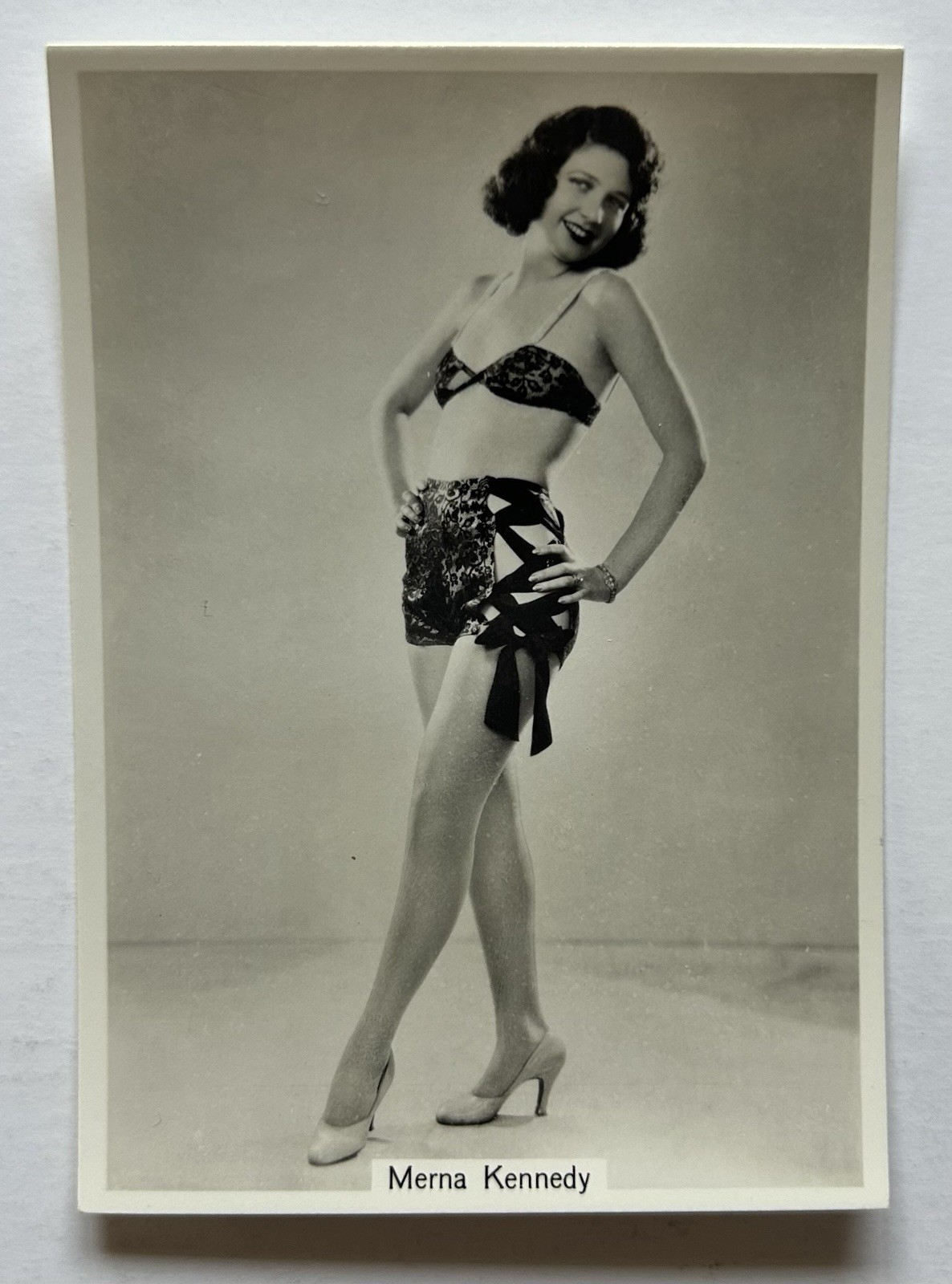 1938 Godfrey Phillips Merna Kennedy Beauties Today Large Tobacco Card #11 OT1