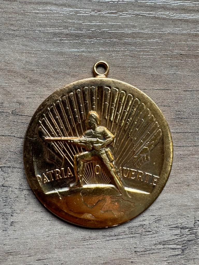 1961 RARE BON BAHIA COCHINOS WAR BATTLE BAY OF PIGS MEDAL ORDER PATTERN 2