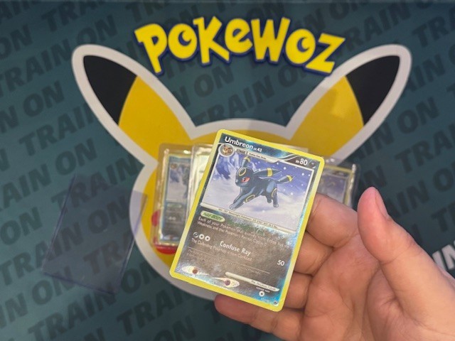 2008 Pokémon TCG Umbreon lvl 43 32/100 Rare Non Holo Majestic Dawn LP