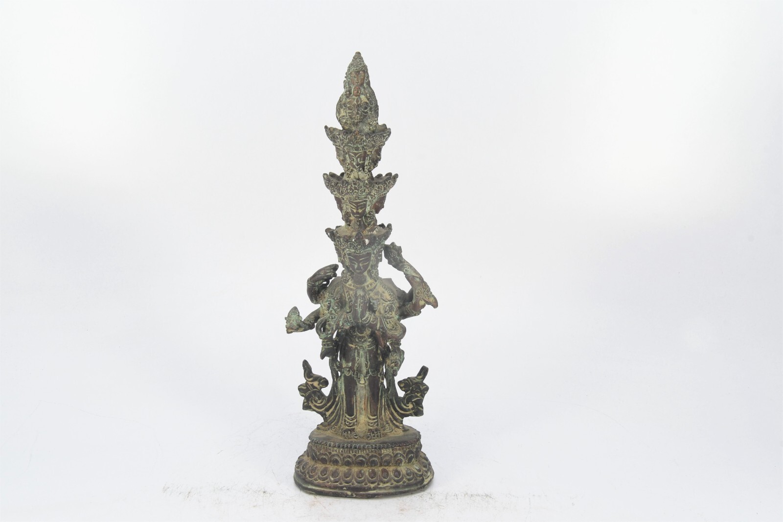 Title: Antique Bronze Eleven-Headed Avalokiteshvara Statue Chenrezig Buddhist Ar