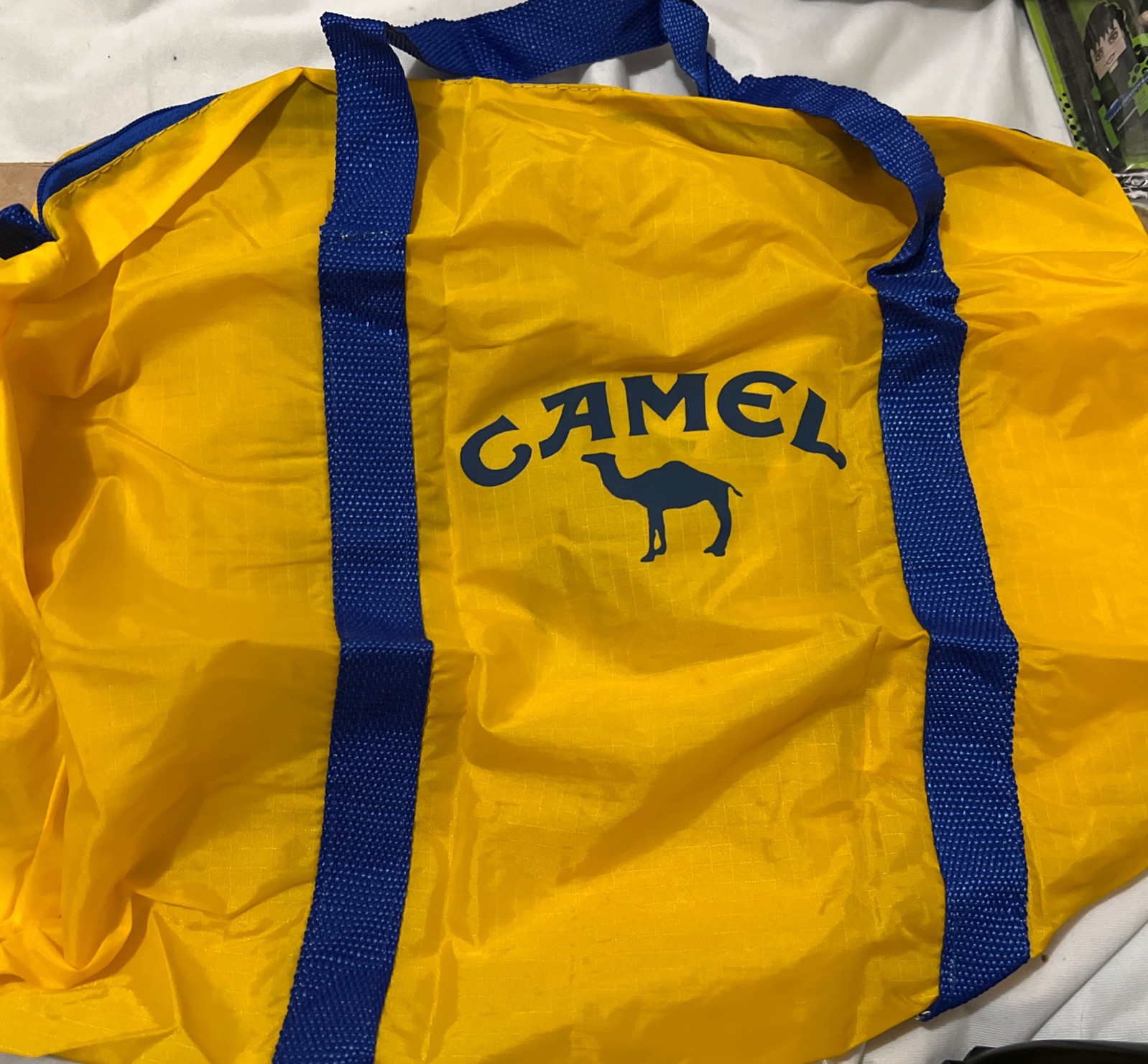 Vintage CAMEL JOE DUFFLE BAG w/ Logo Yellow Blue Gym Bag Tobacciana Read Below⬇️