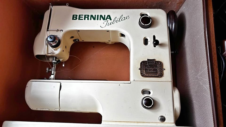 VTG  Swiss Bernina Jubilae design sturdy swwing machine
