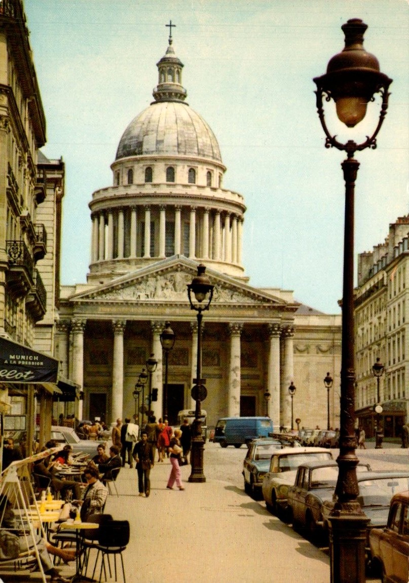 Paris - Le Pantheon from rue Soufflot, cafe terrace - Vintage Postcard c1972