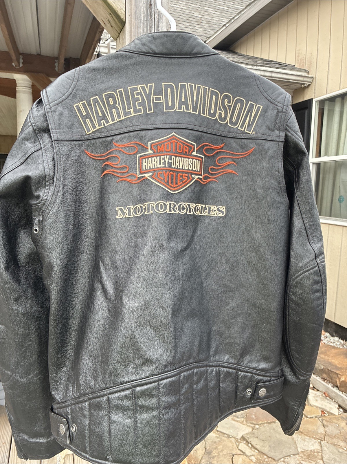 Harley-Davidson Men\'s Ride Ready Flame Leather Jacket Medium M Black 98000-10VM