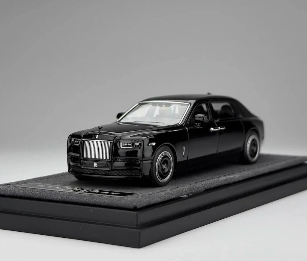 Banana 1:64 Black Phantom VIII Centenary Luxury Model Diecast Metal Car Gift New