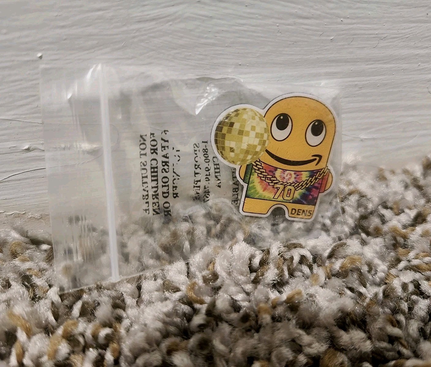 Amazon DEN5 70s Disco Peccy Collectible Pin