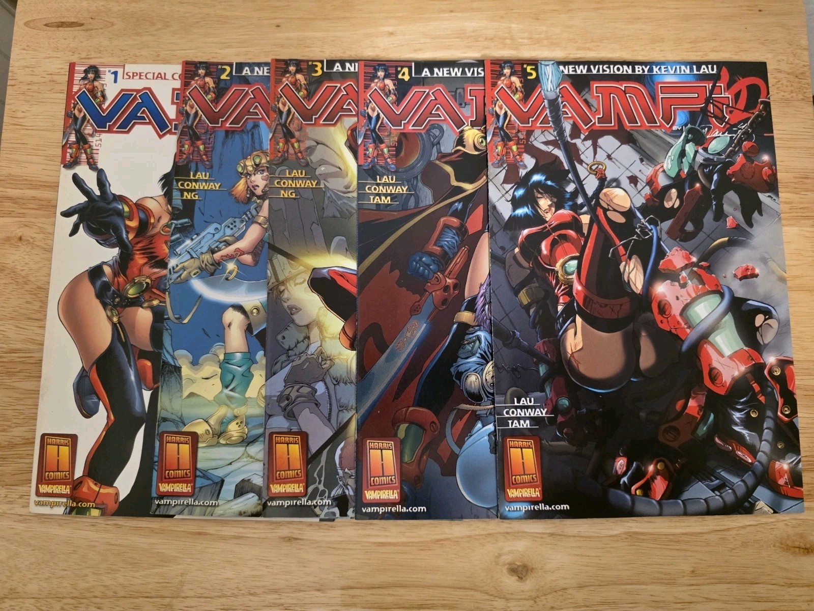Vampi Lot: #1 Convention Variant - #5