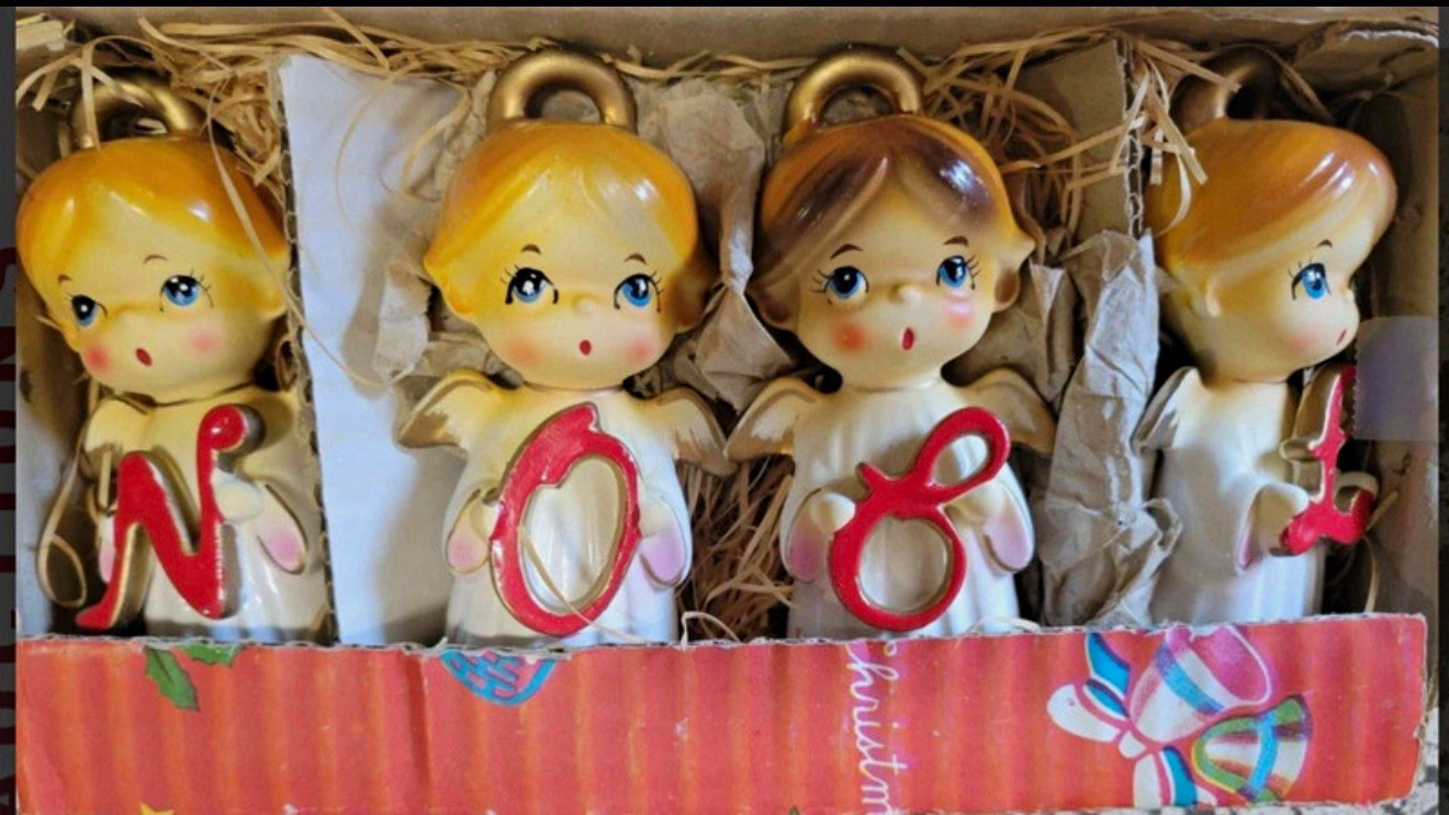 Adorable and Very Rare 1950s Capri Creations NOEL Choir Angel Figurine Set - EUC
