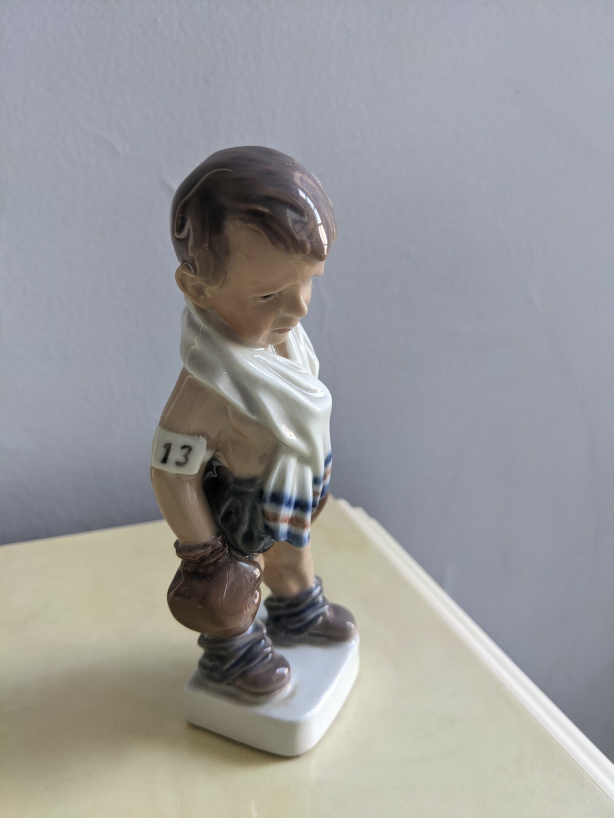 Vintage Royal Copenhagen Dahl Jensen Porcelain figurine Deadly Boxer 1069 6\