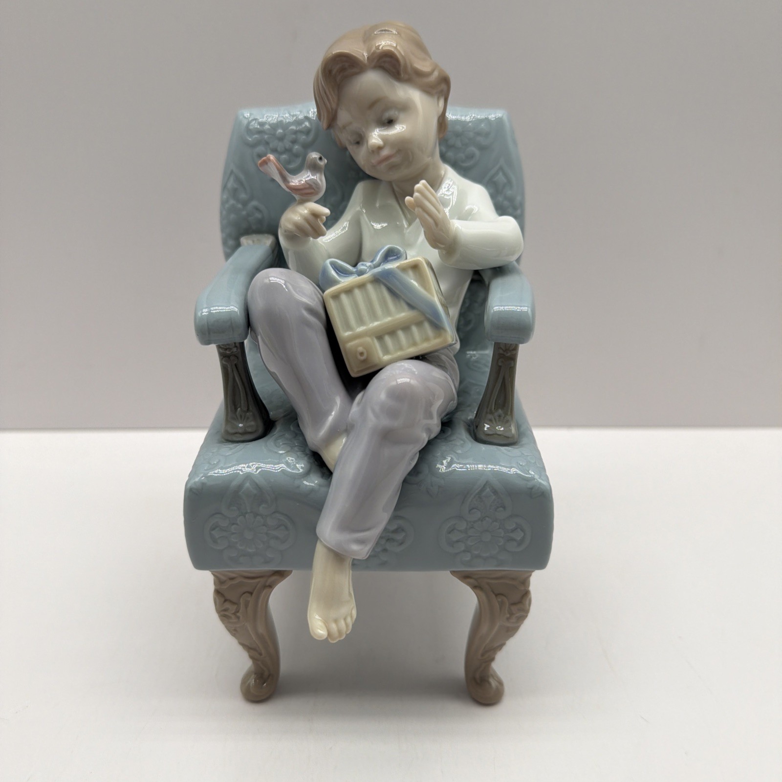 Lladro 6510 “An Unexpected Gift” - 1997 Spain - Great Condition No Box