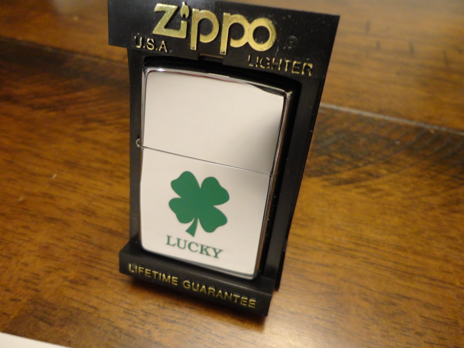 LUCKY 4 FOUR LEAF CLOVER ZIPPO LIGHTER MINT IN BOX 1999
